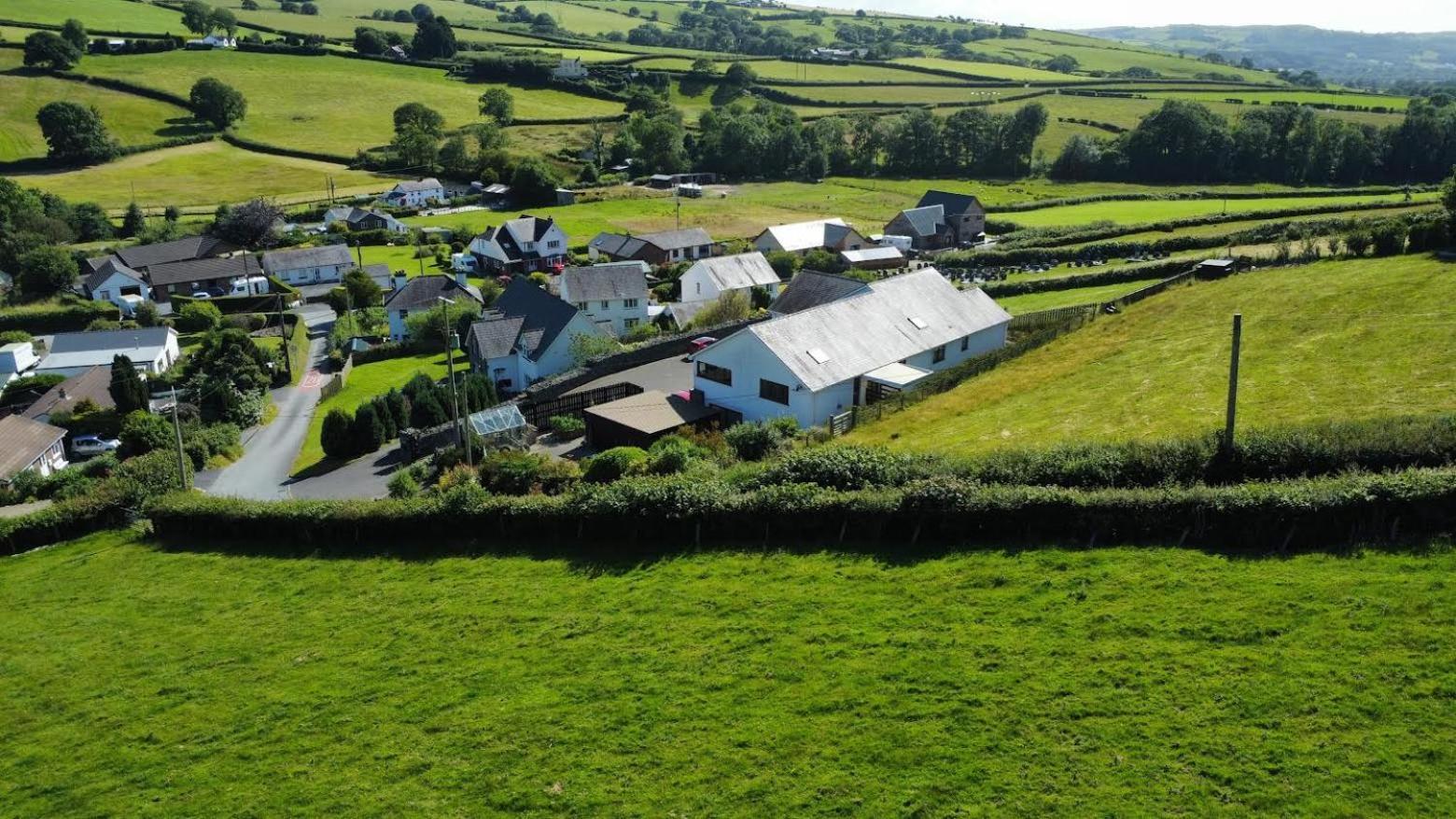 Bed and Breakfast Y Grange Llanfihangel-y-Creuddyn Exterior foto