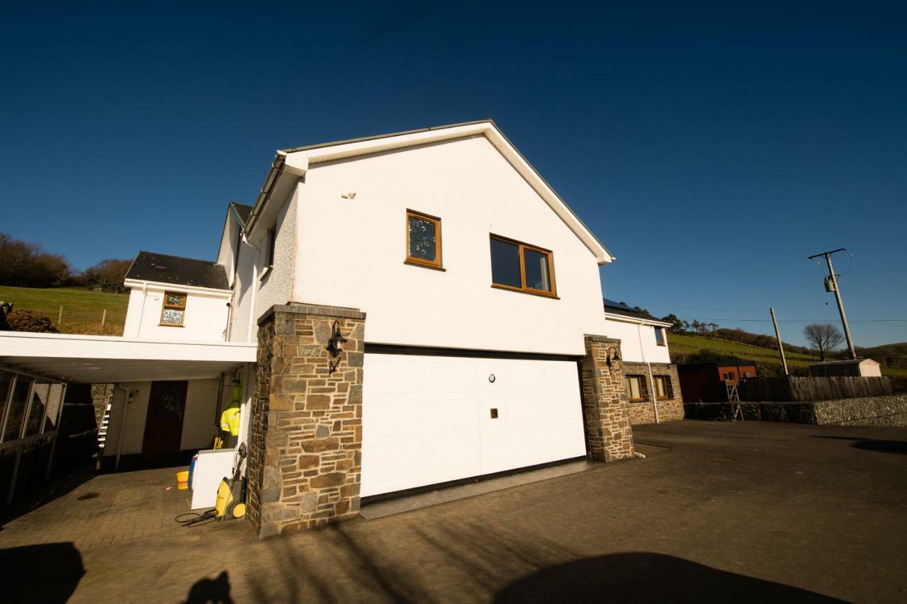 Bed and Breakfast Y Grange Llanfihangel-y-Creuddyn Exterior foto