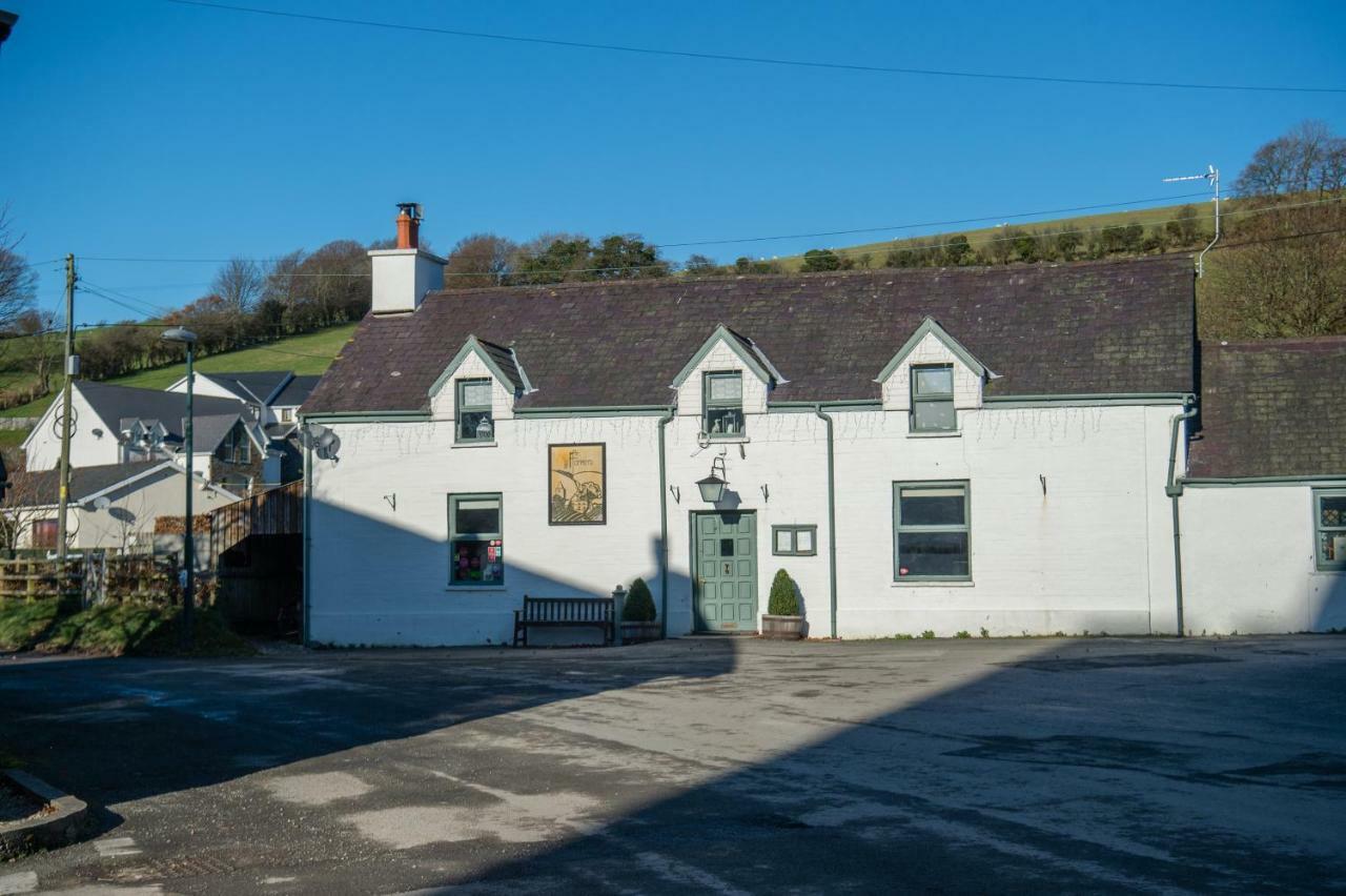 Bed and Breakfast Y Grange Llanfihangel-y-Creuddyn Exterior foto