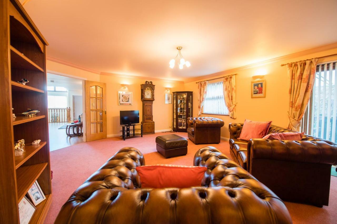 Bed and Breakfast Y Grange Llanfihangel-y-Creuddyn Exterior foto